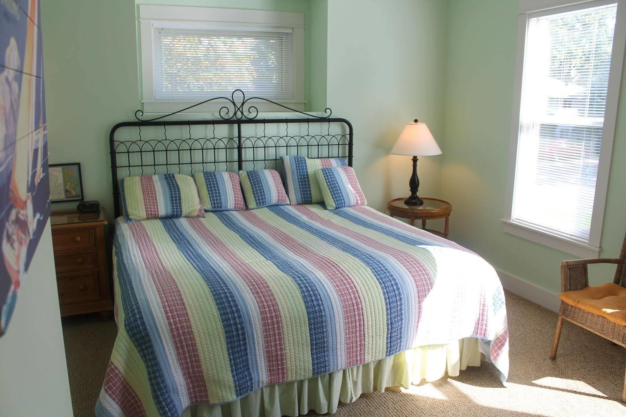 Captain'S Cottage Suites Grand Haven Kültér fotó