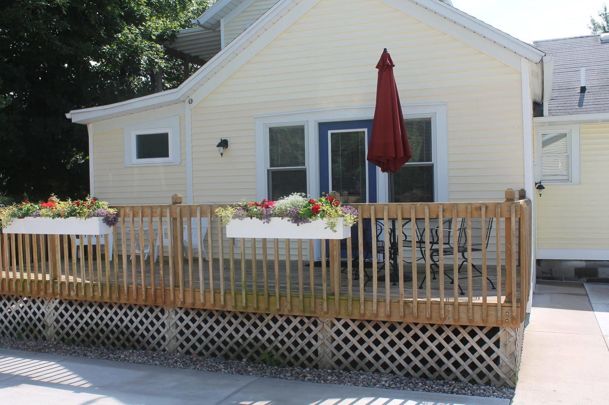 Captain'S Cottage Suites Grand Haven Kültér fotó
